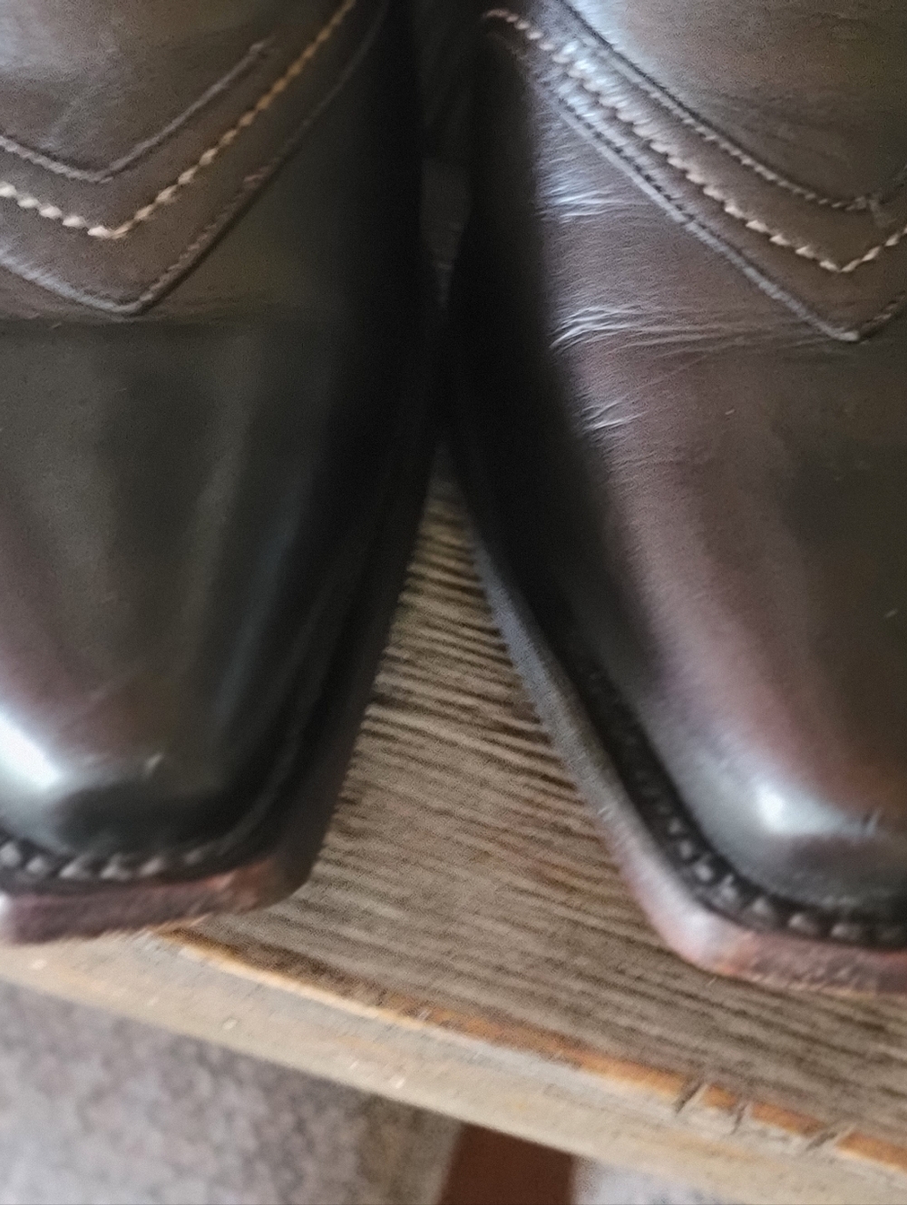 Lucchese Womens Two-Tone Brown and Cream Western Boot - Picture 5 of 10